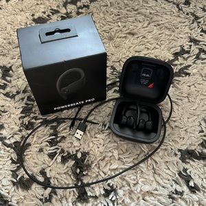Like New: open box, never used PowerBeats Pro Bluetooth wireless color: black